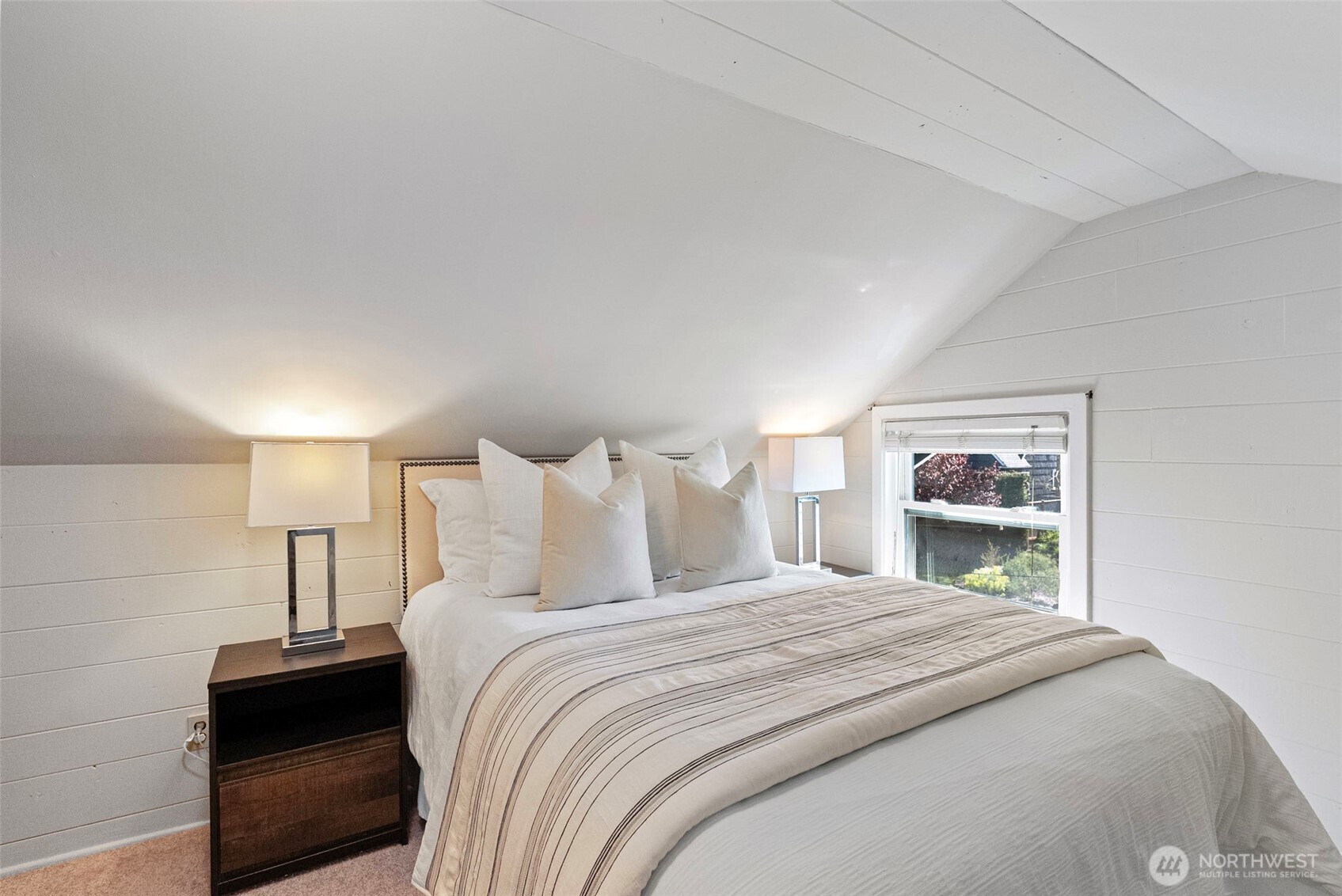 Upstairs bedroom (#3).