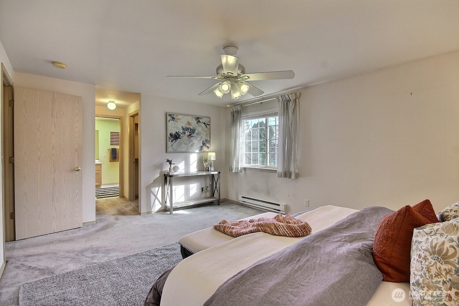 Enjoy the over head ceiling fan and light.