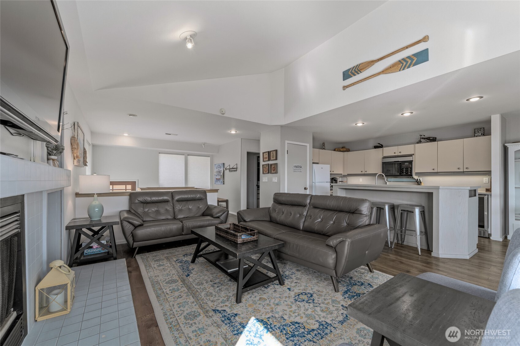 Living Room w/fiber internet