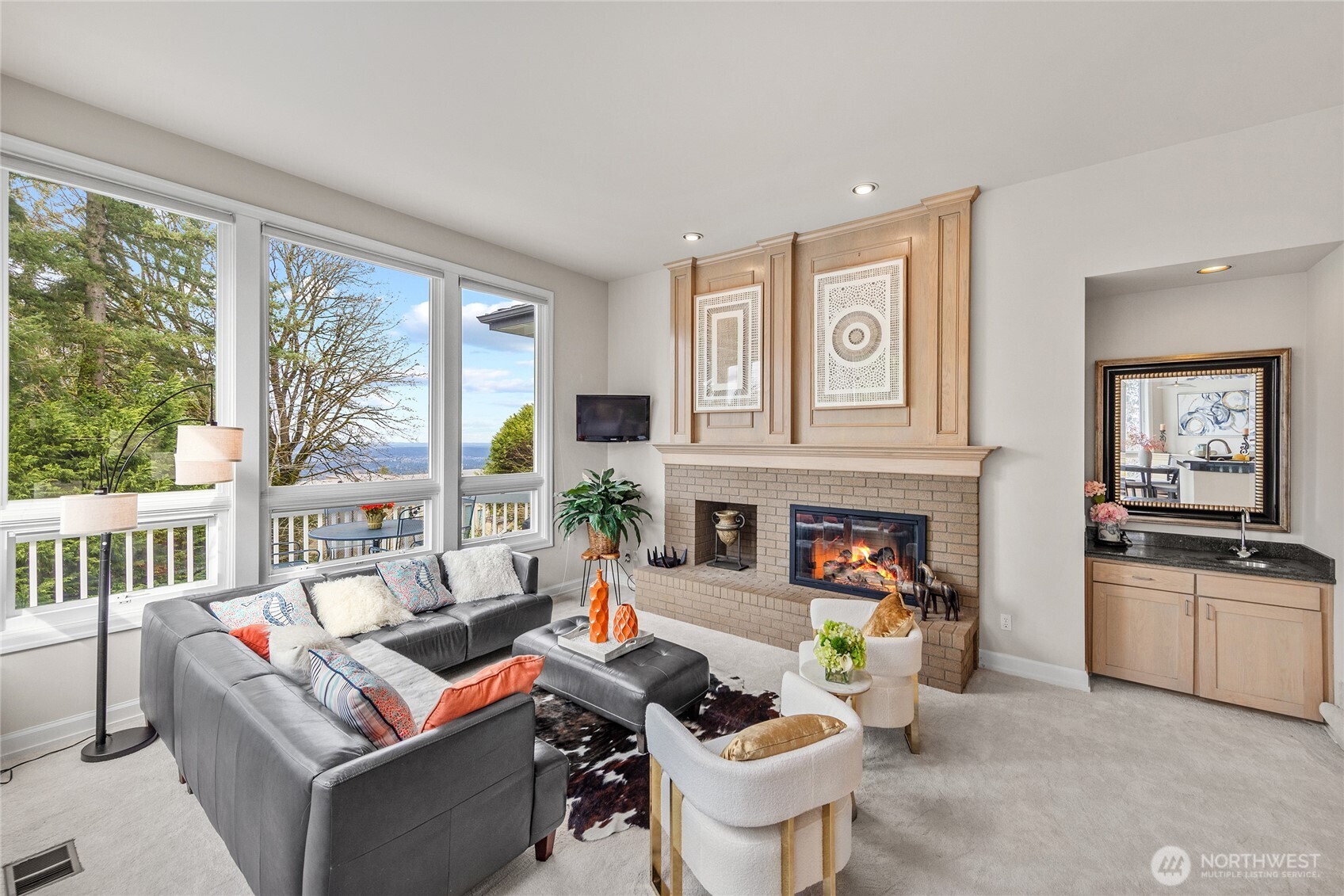 Primary Room on the Main