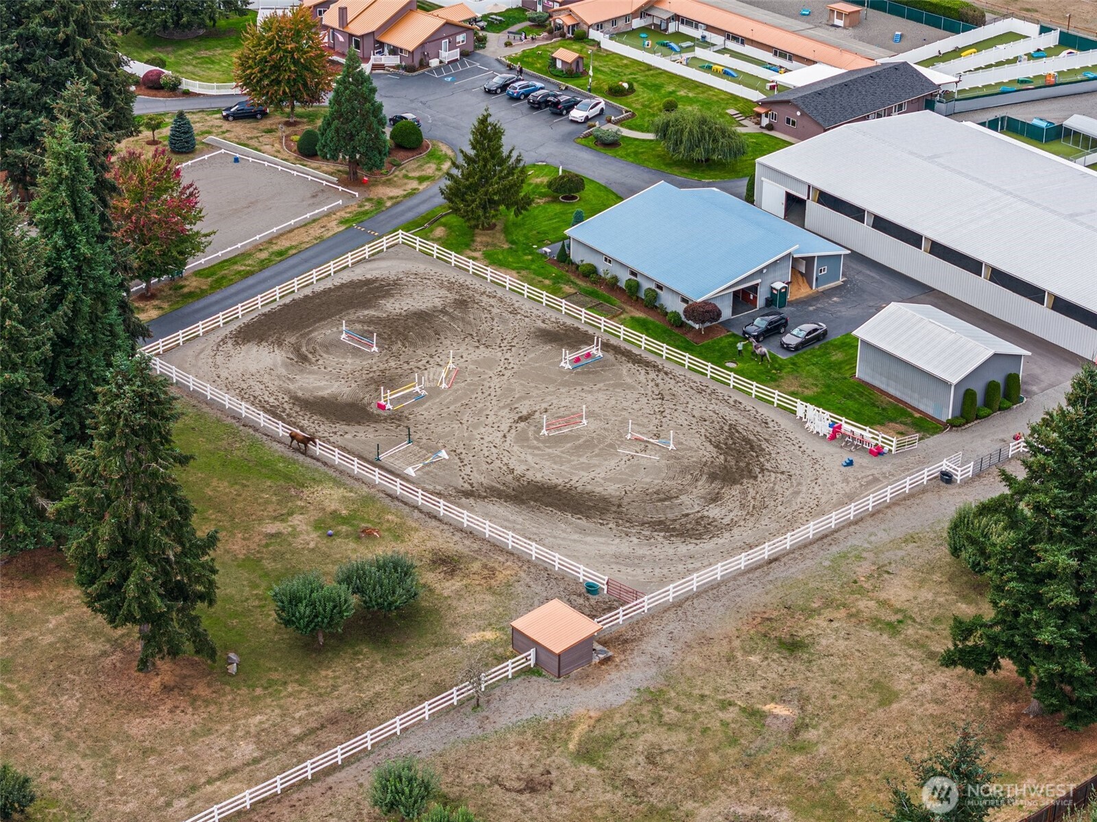 150 x 200 Outdoor arena complete with hunter/jumper course.