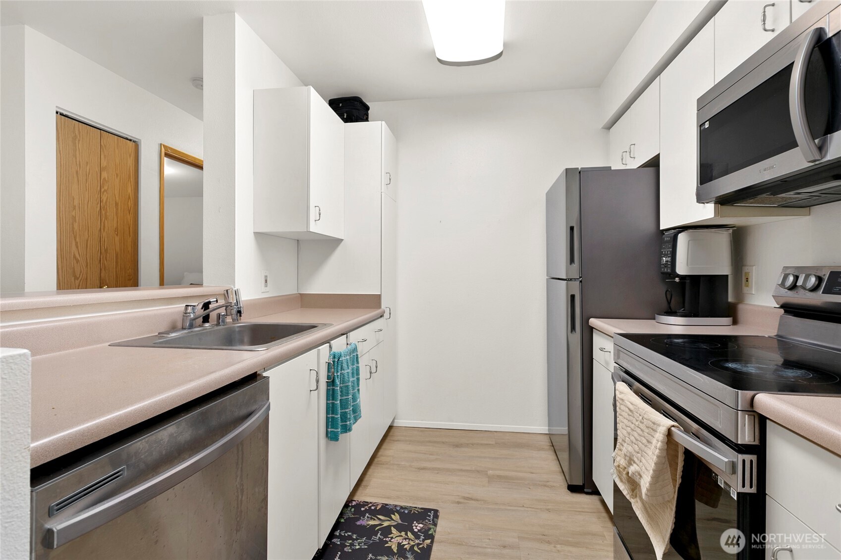 Nicely layed out kitchen with the dining area a few steps away and open to the living room.