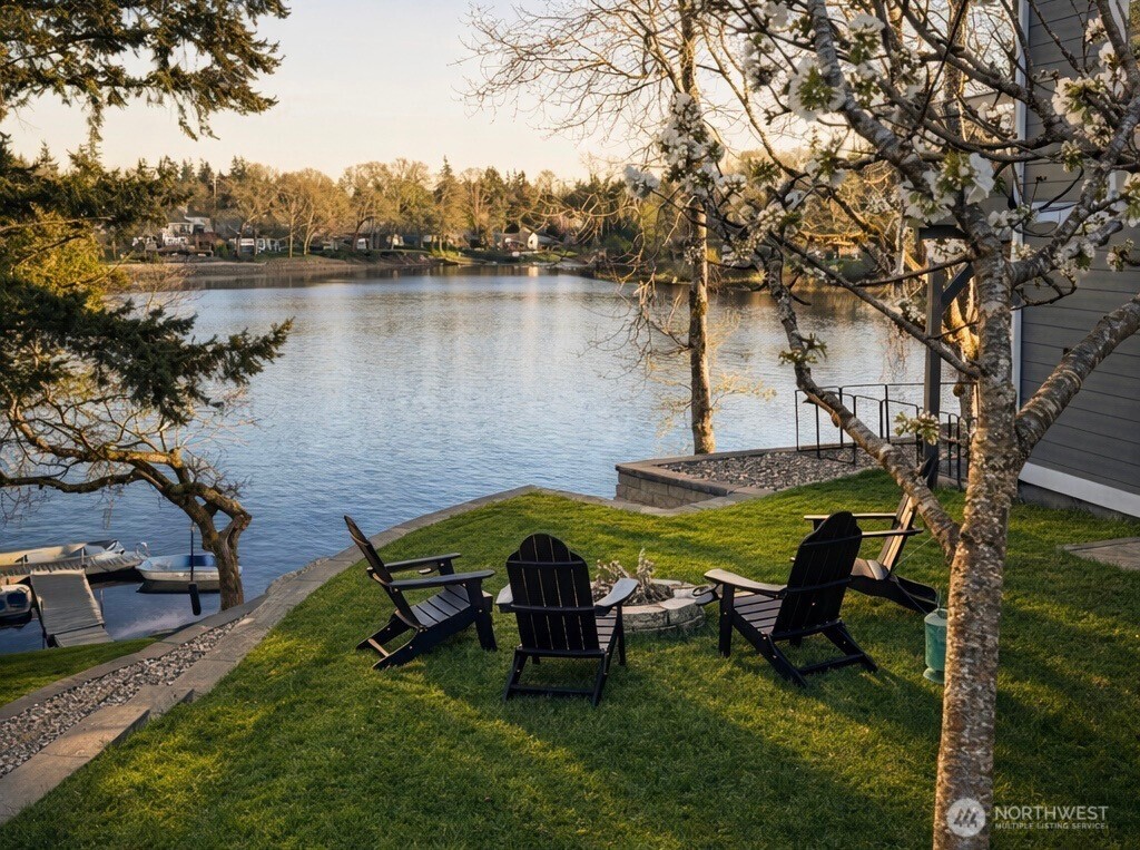 Unwind at the water's edge-perfect for morning coffee or sunset fires with uninterrupted lake views.