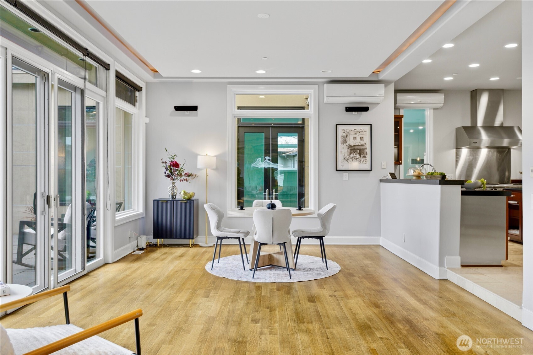 Informal dining room or main floor Rec room