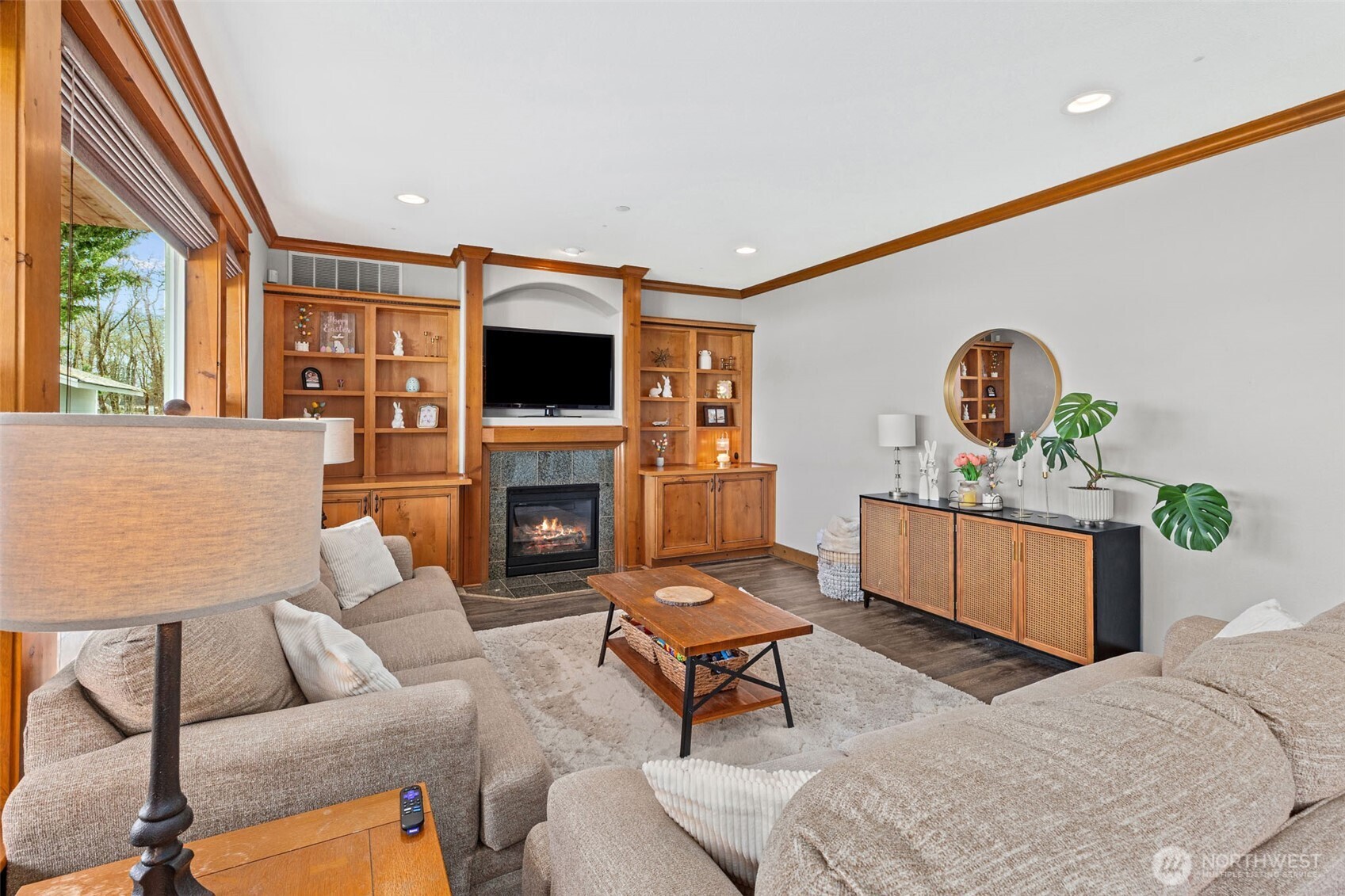 Family room reverse angle