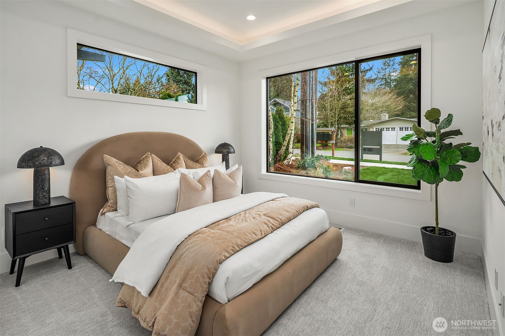 Spacious main floor en-suite