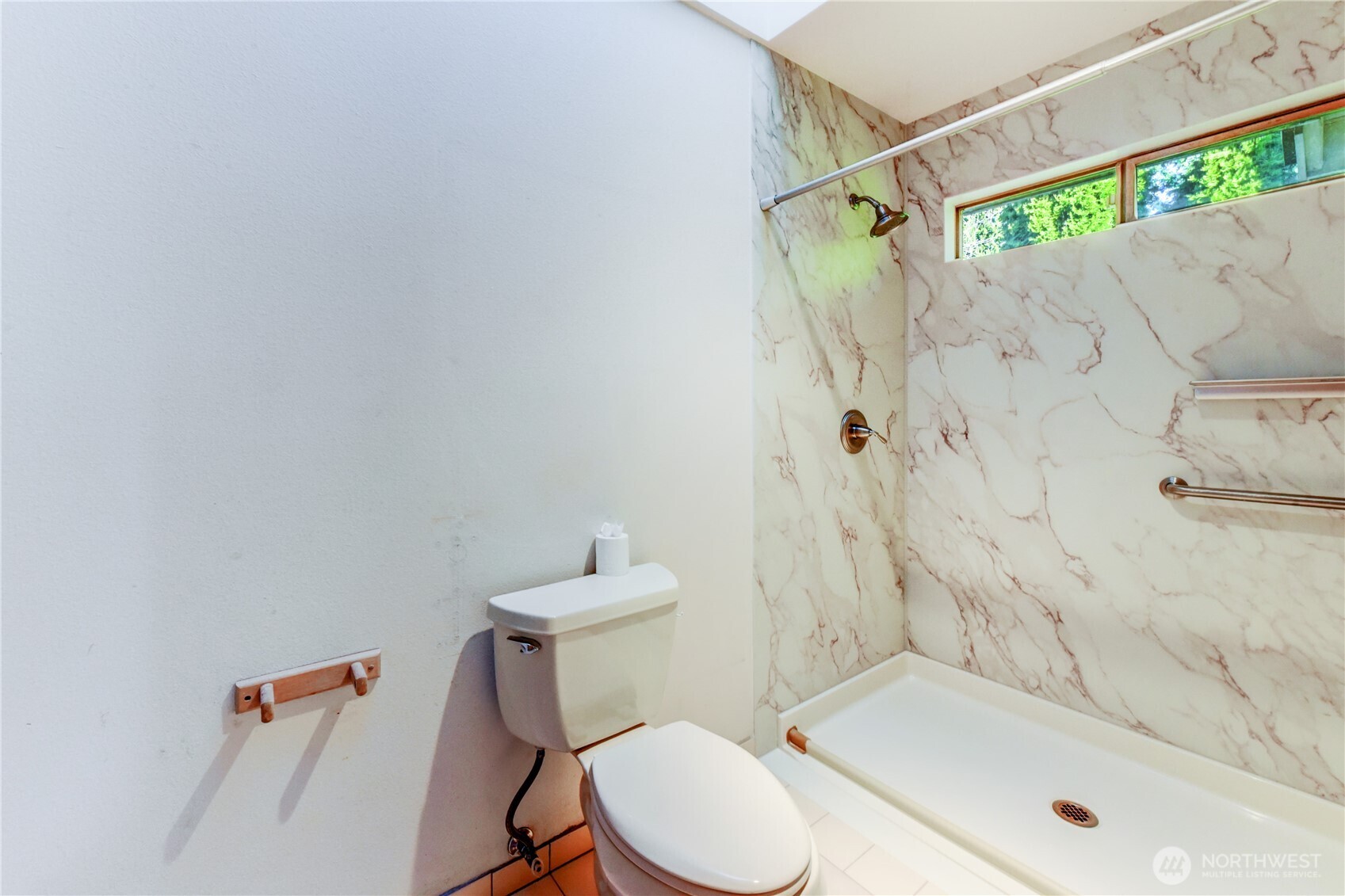Primary Bath with Dual Vanity and Soaking Tub