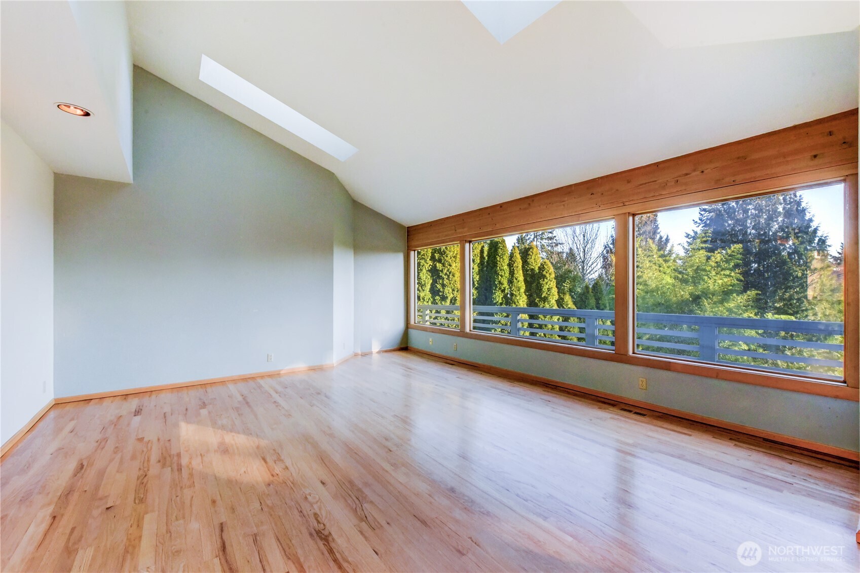 Vaulted Ceilings & Skylights