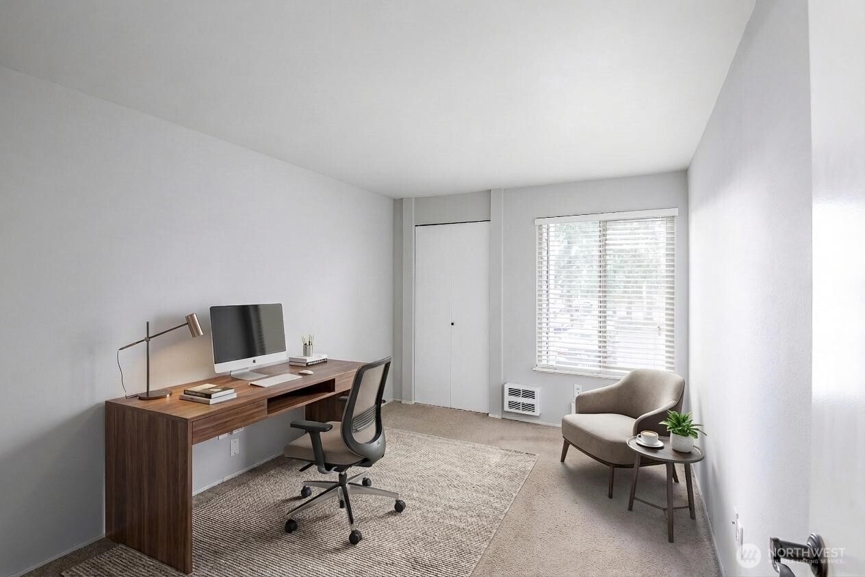 2nd bedroom