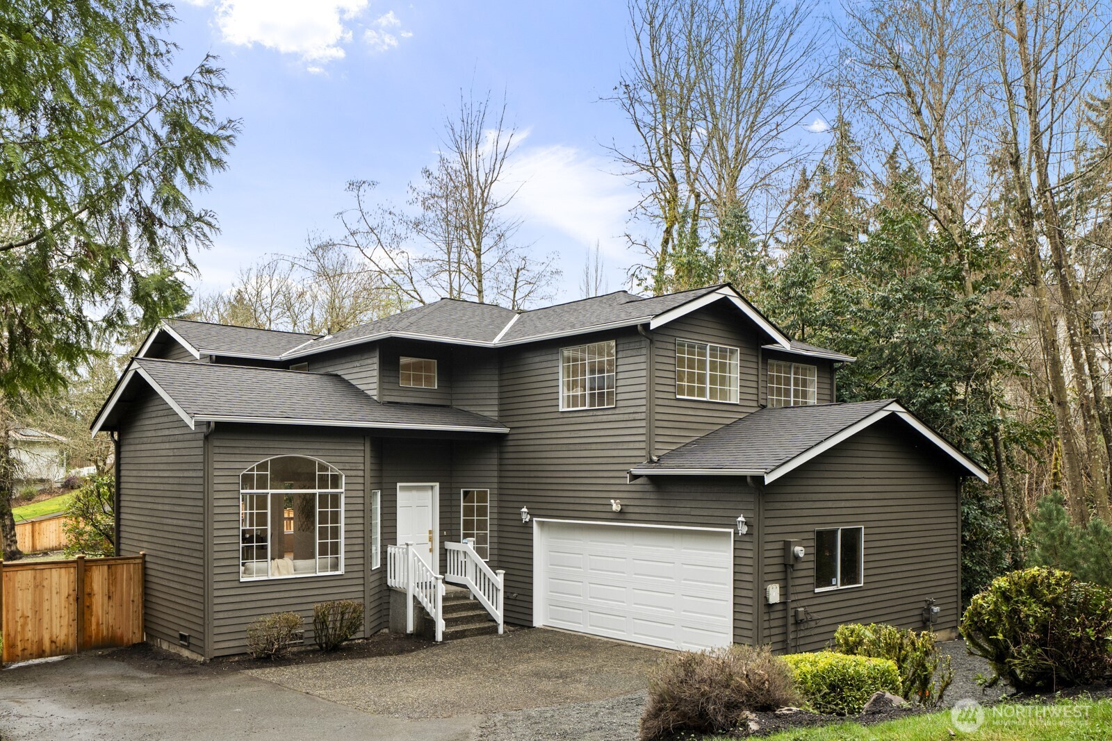 Located in a quiet cul-de-sac with only 4 homes on spacious lots, this home has been fully remodeled. New exterior paint and new roof.