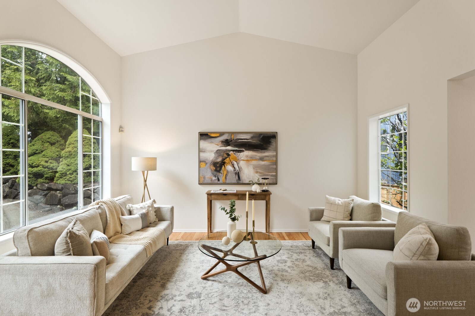 Large windows for lots of natural light.