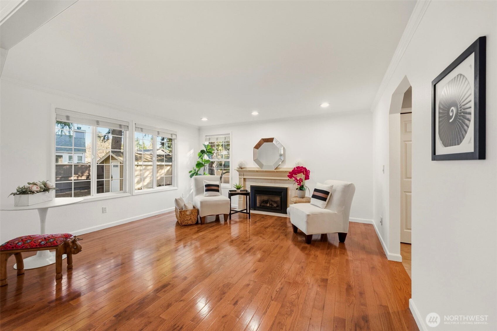 The loft’s open layout and natural light make it a comfortable space for guests, work-from-home days, or a quiet retreat.