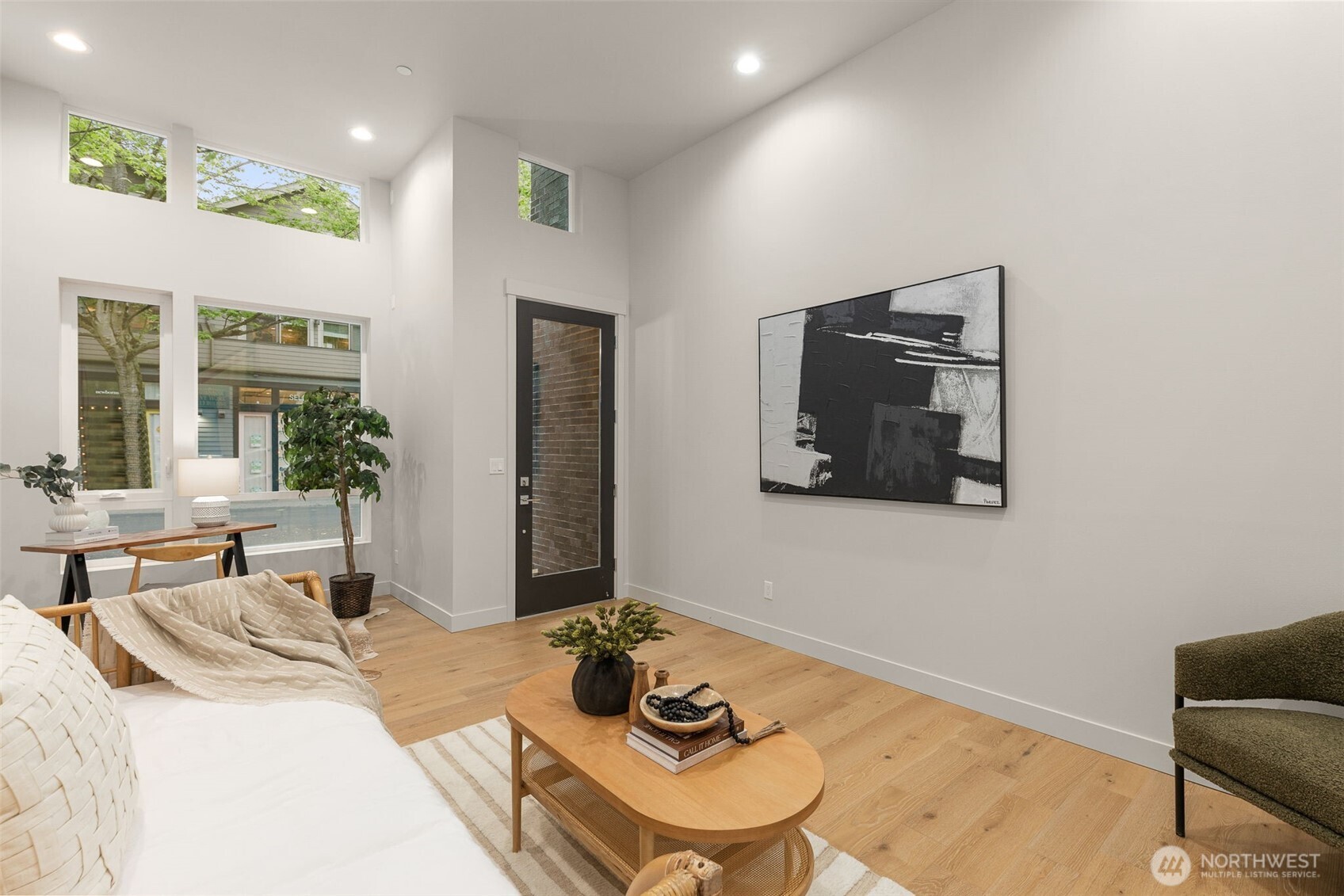 The perfect setup for a private home office or additional bedroom