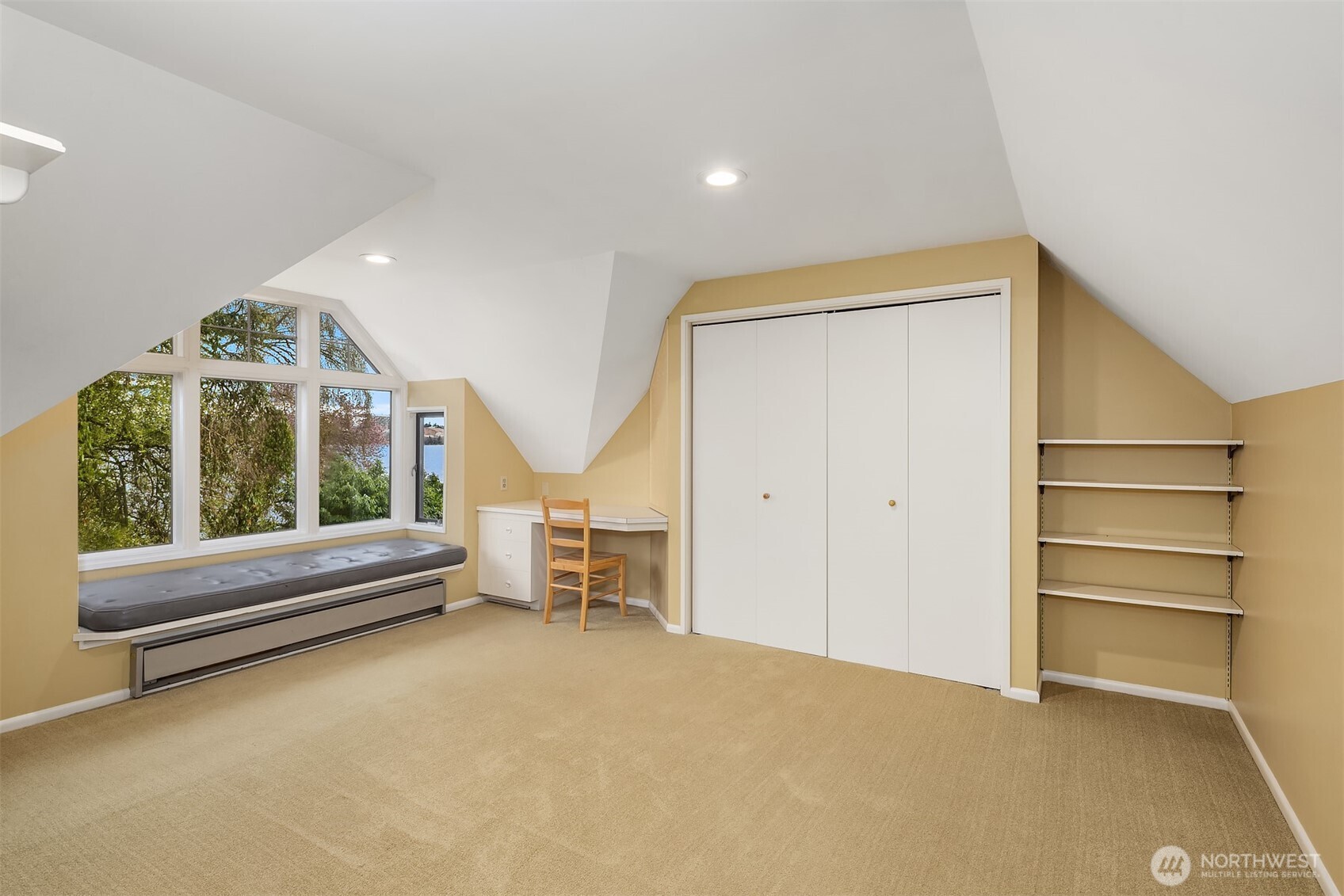 Second third floor bedroom