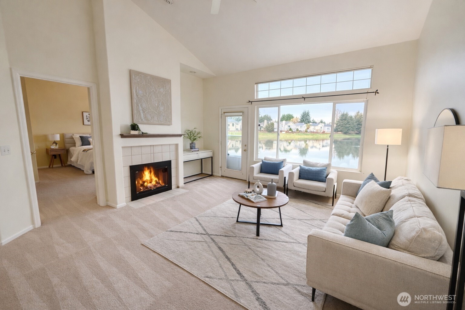 Spacious Living room with lake view