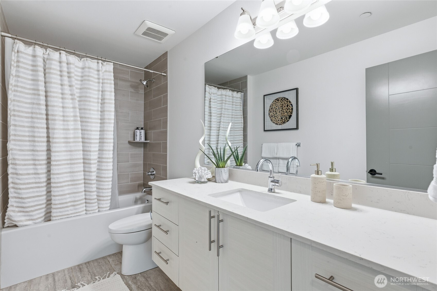 Spacious additional bedrooms.