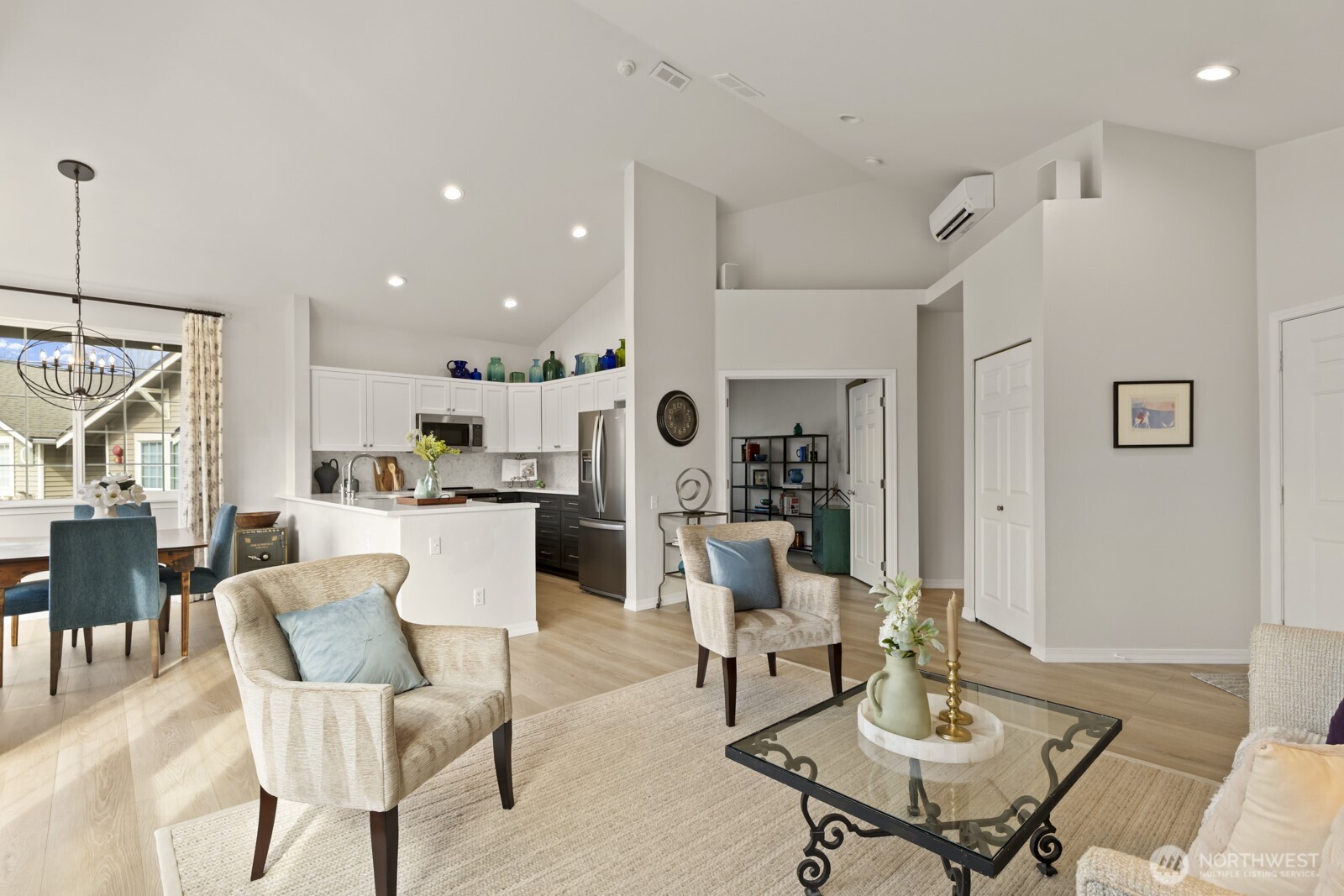 Hosting friends and gatherings is a breeze in this space - you'll never feel cramped thanks to the functional and fantastic open layout!