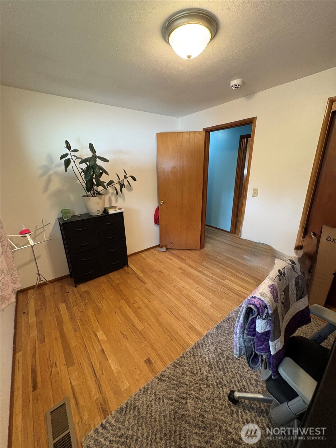 2nd bedroom used as office