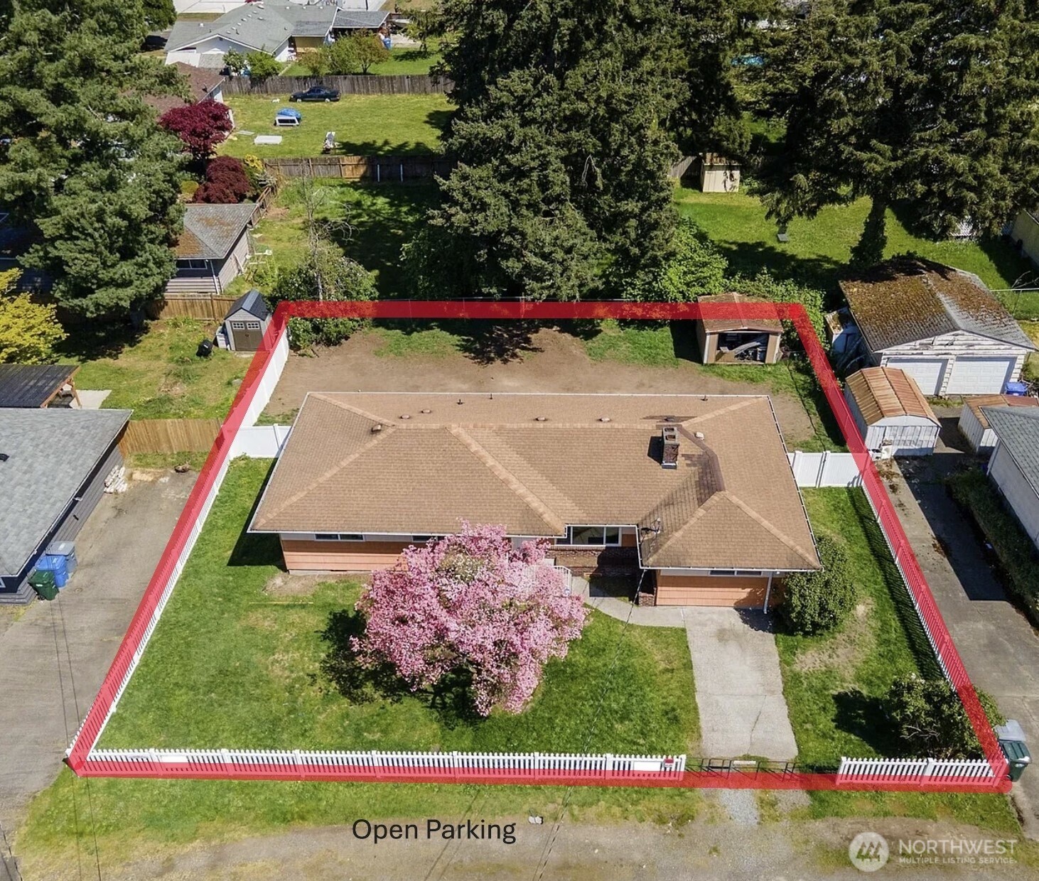 Fully fenced property line in red