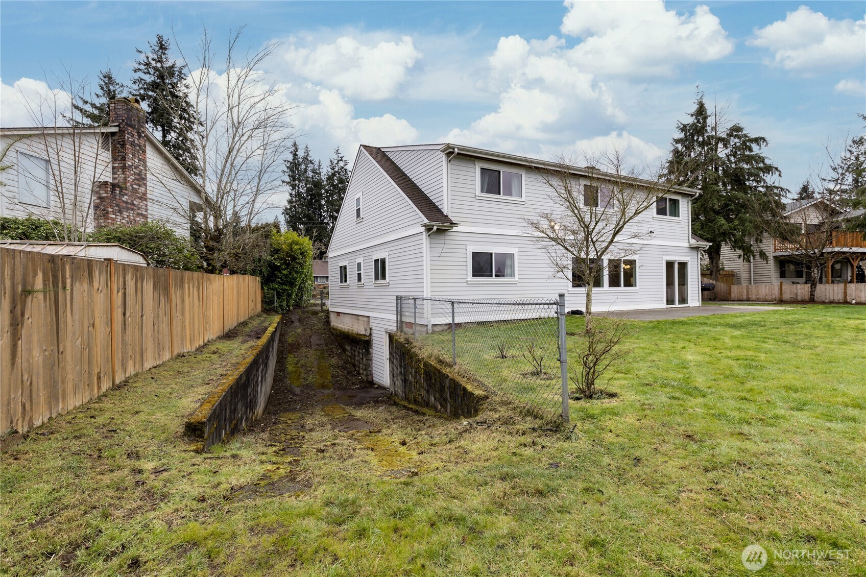 Convenient vehicle access path