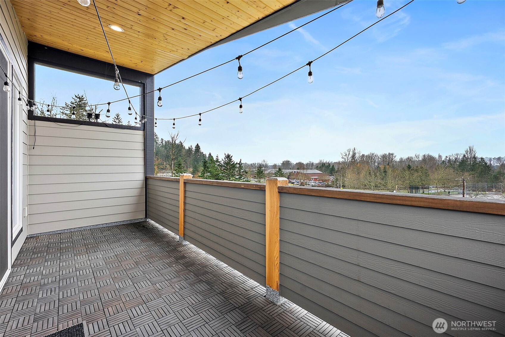 Private balcony off the primary suite