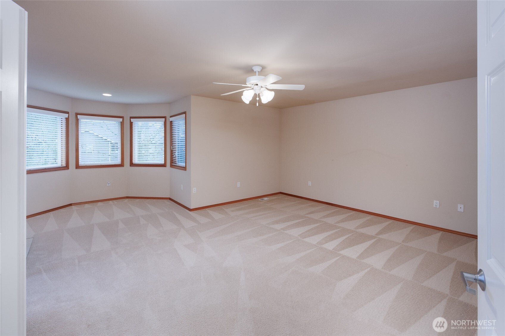 Main floor bedroom or office???