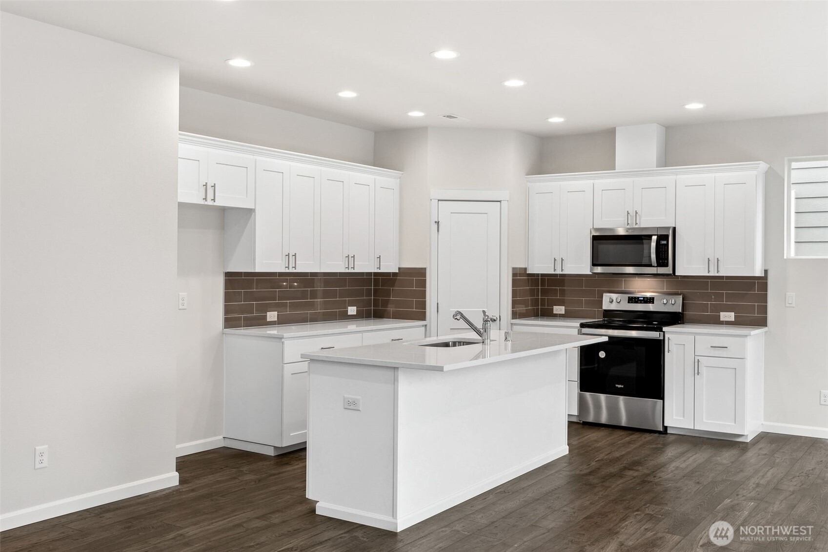 **Photos are of the same floorplan in another community. Some colors and features will cary**