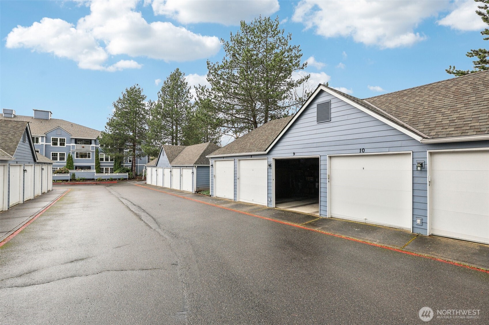 Common Garage with assigned parking #9
