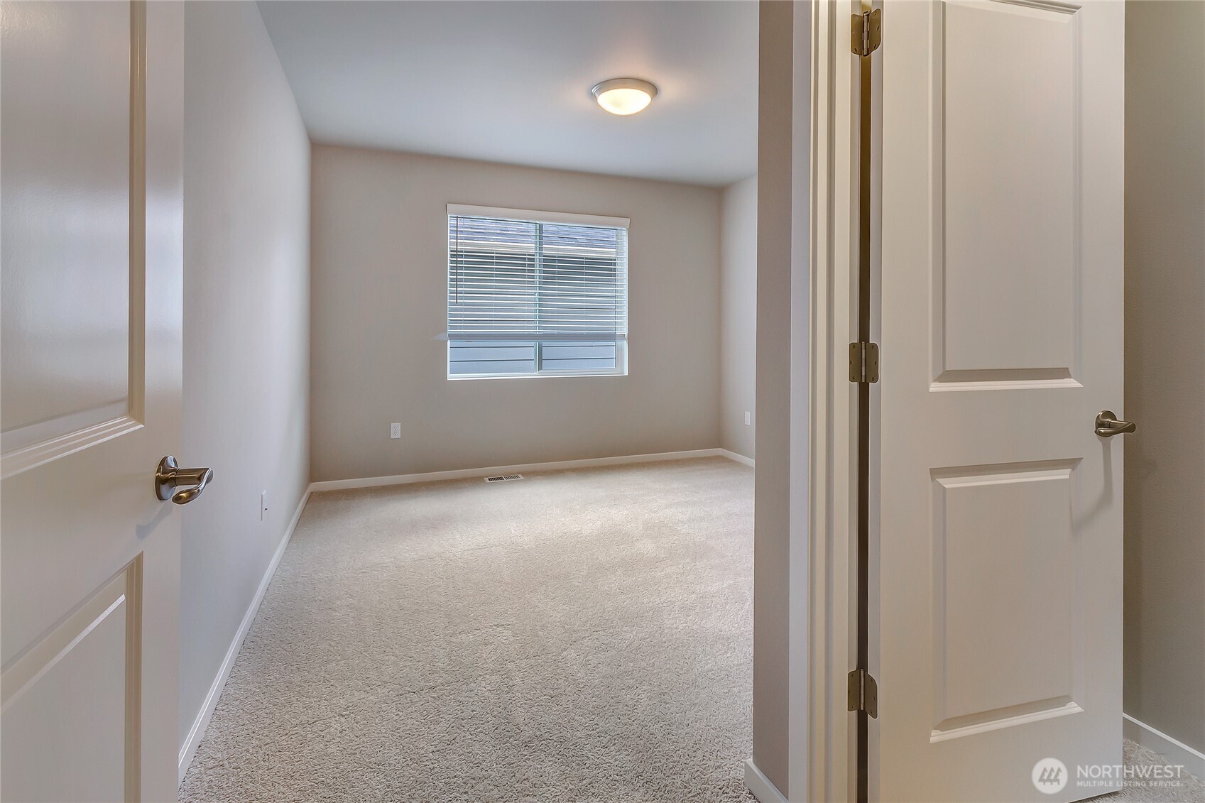 Photos are of a previously built  Summit floor and may show an upgrade or a product no longer available.