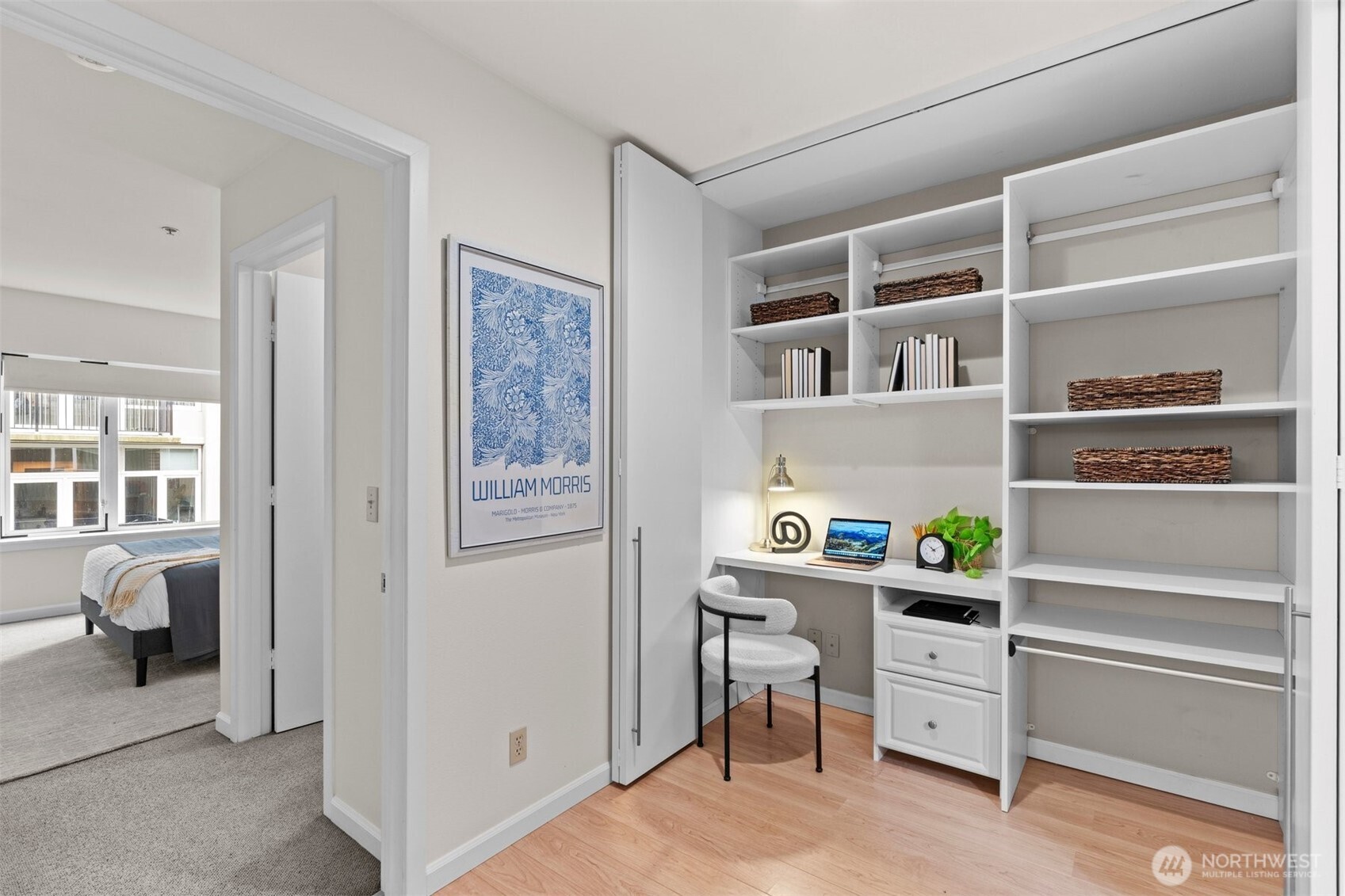 Love this "Clo-ffice"!