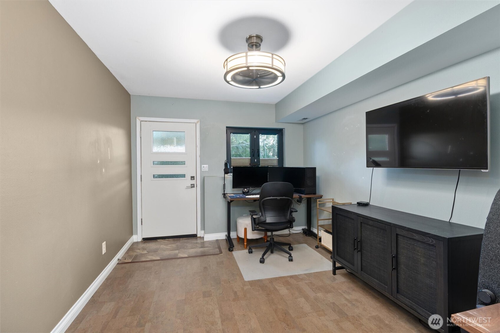 Office/Flex space connected to main home.