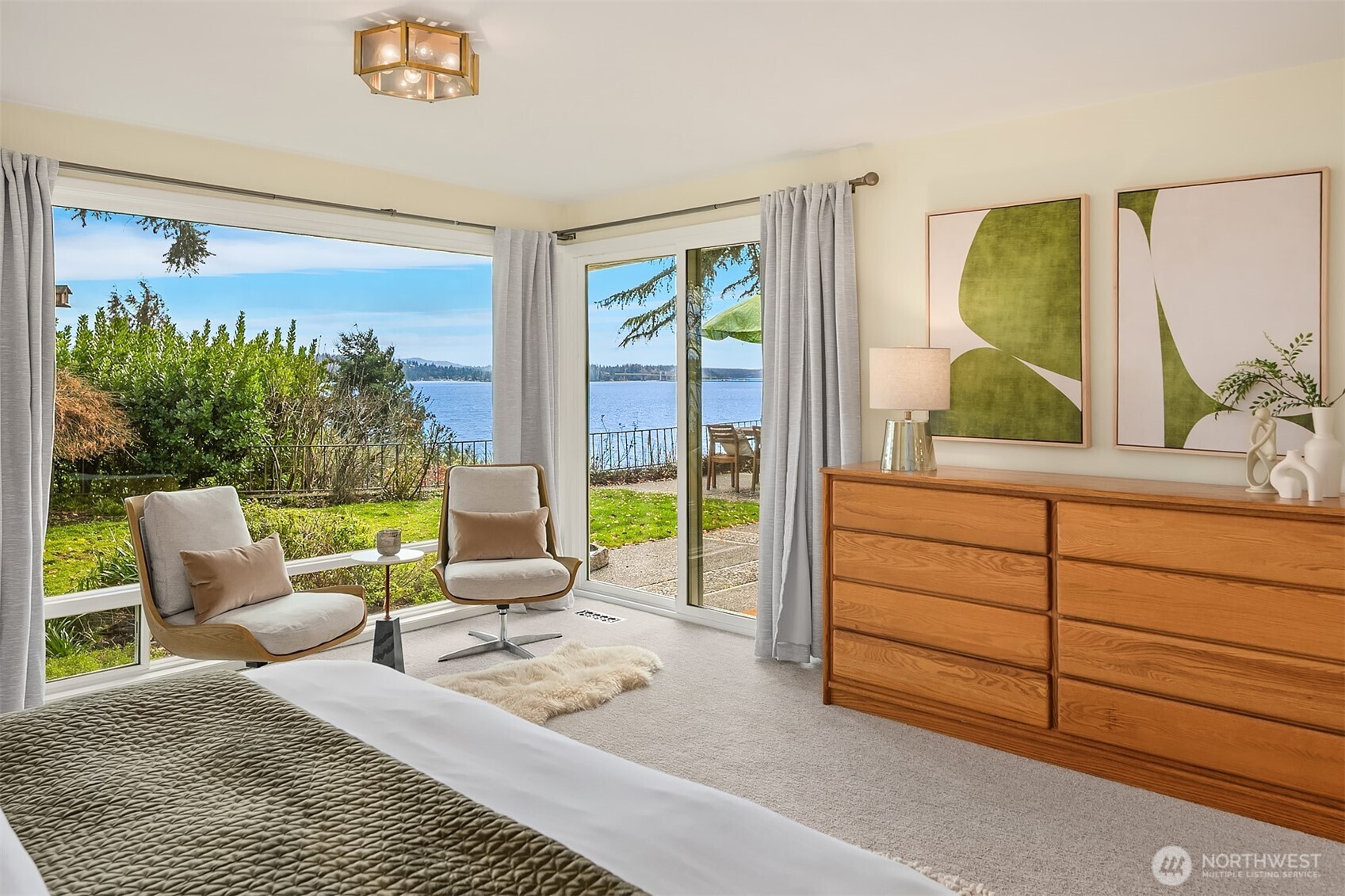 Primary Sitting Area