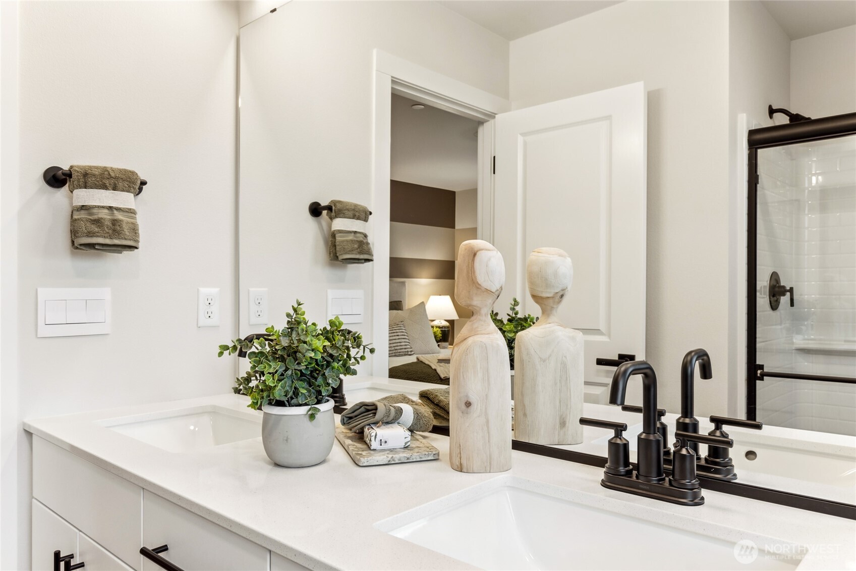 For representation only.  Features, colors, and selections may differ from photograph. See site agent for details.