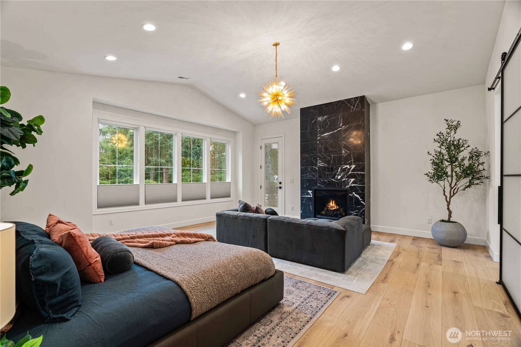 Bedroom 2 Ensuite Bath