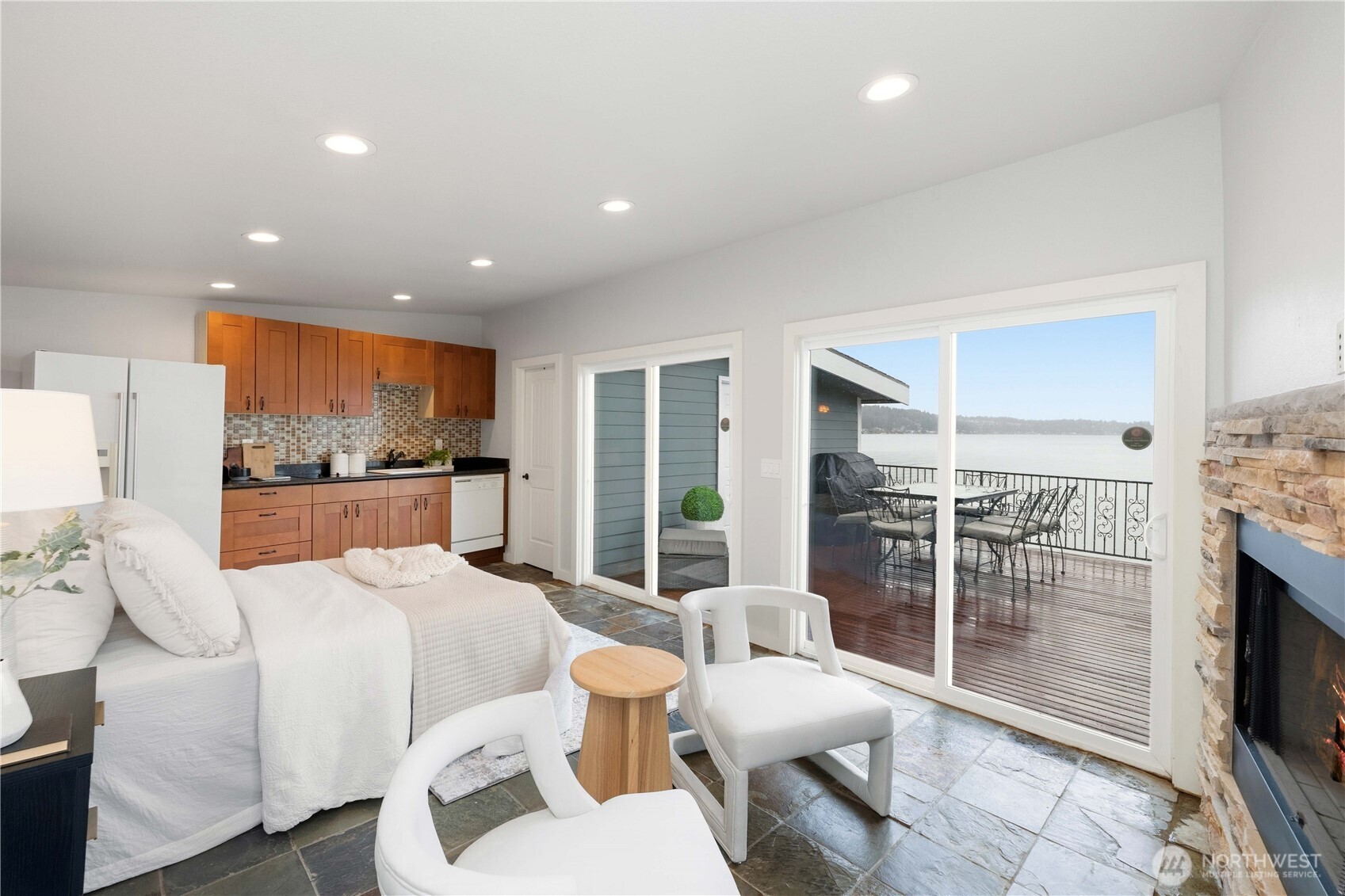 Dining Nook + Gas Fireplace