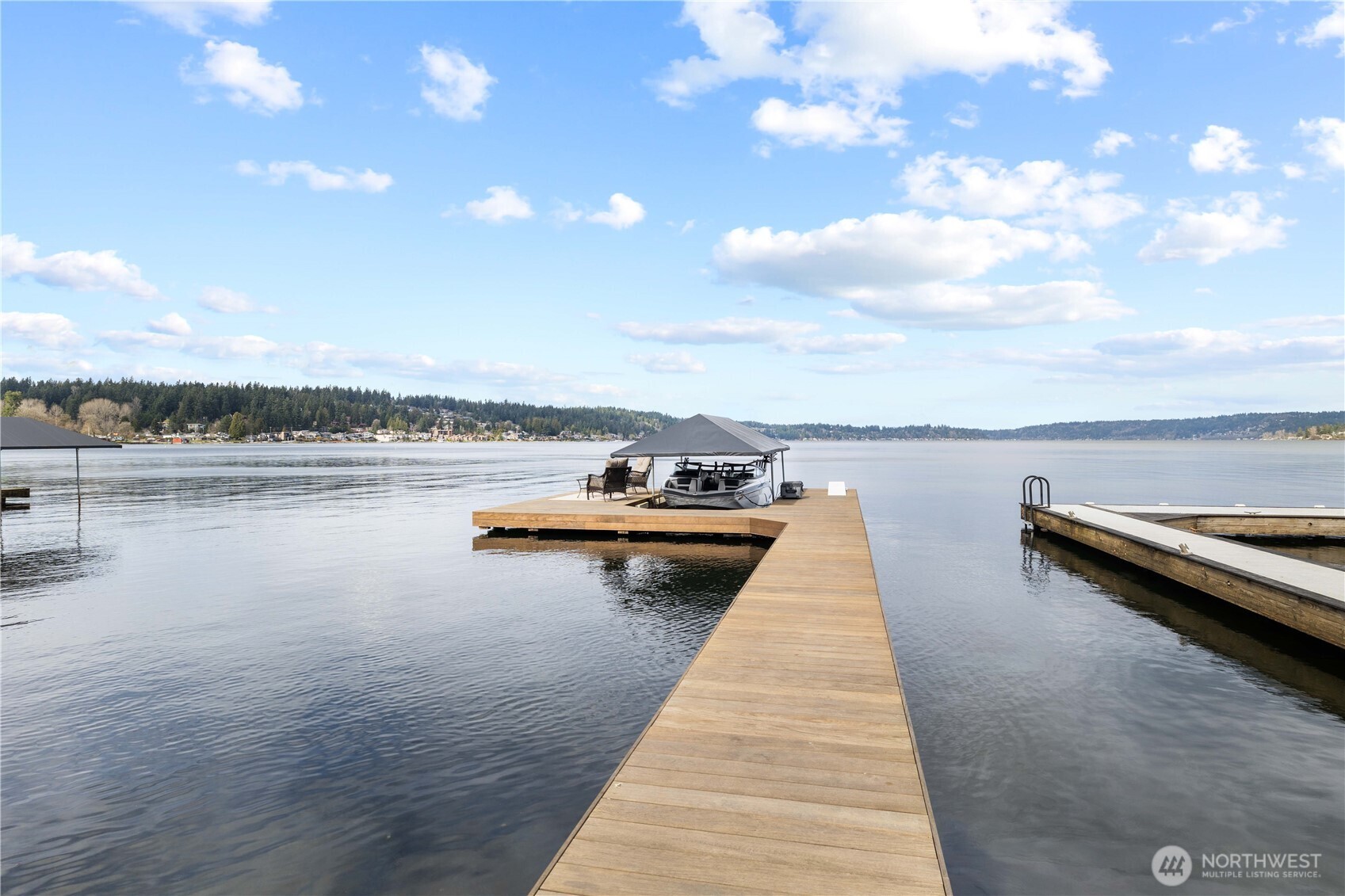 Boat Lift and Cover Included