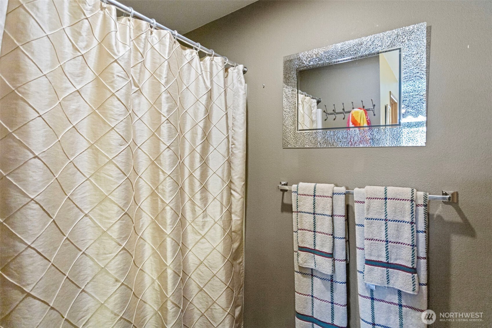 The shower and throne are separate to help keep you attached.