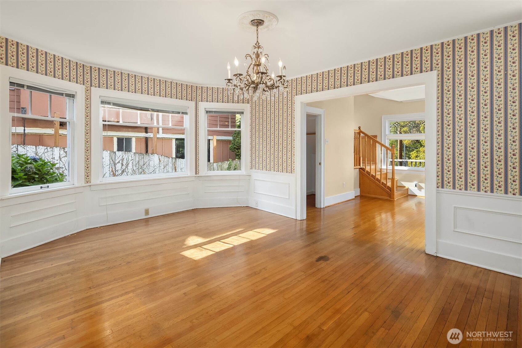 Dining room with southern light