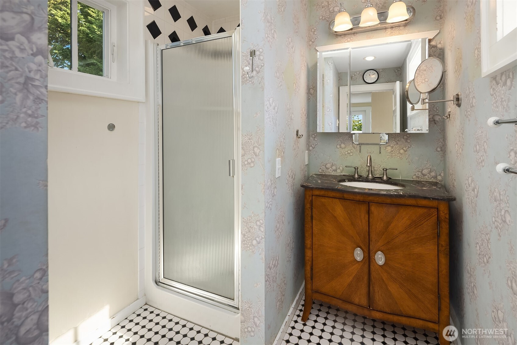 Upstairs primary bath