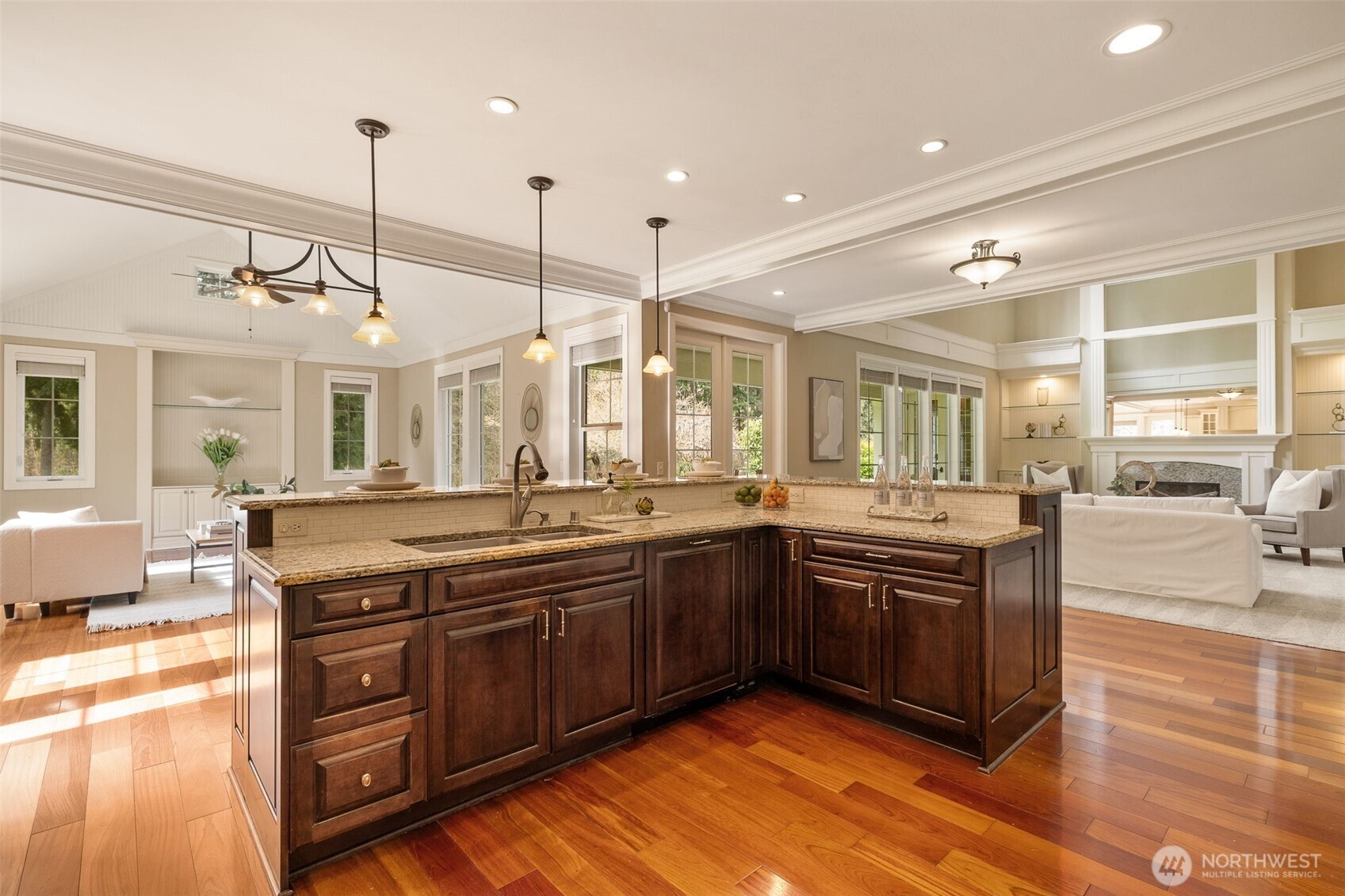 This large, open space is ready for a party!