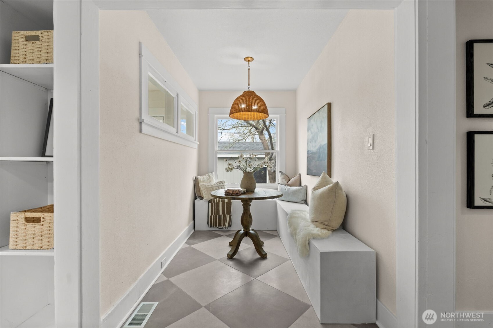 Breakfast nook with banquette