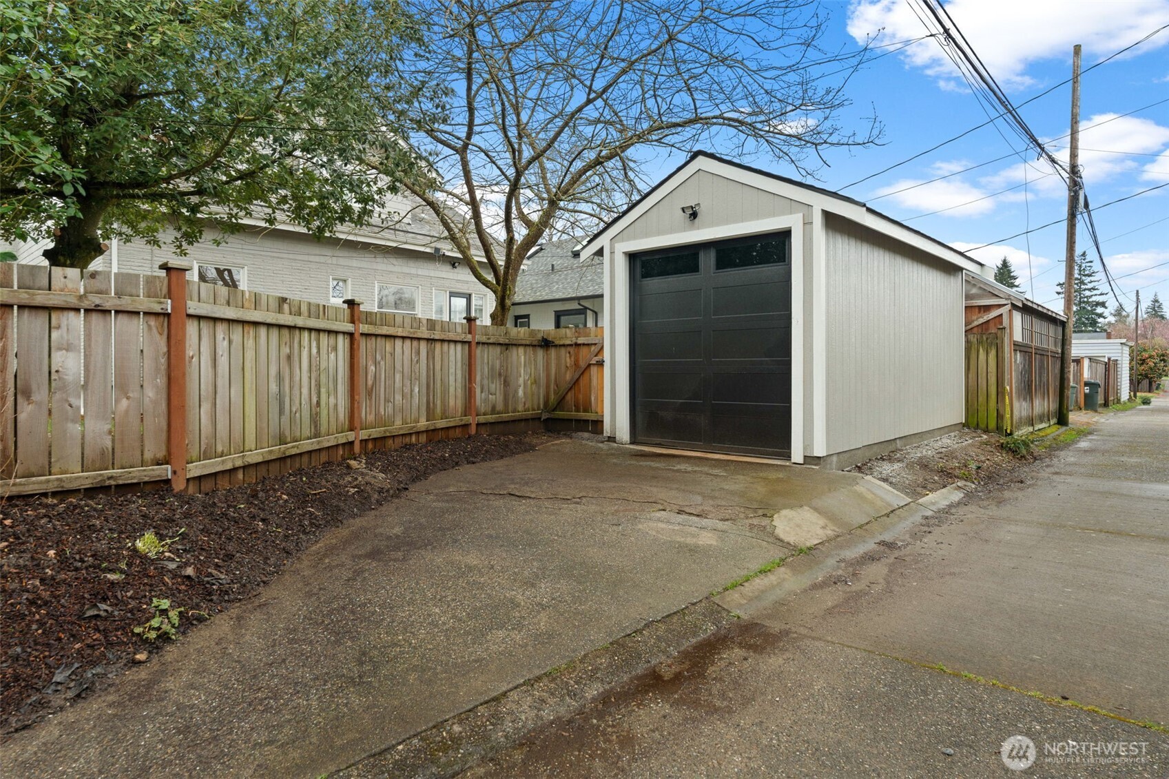 Brand new 1-car garage
