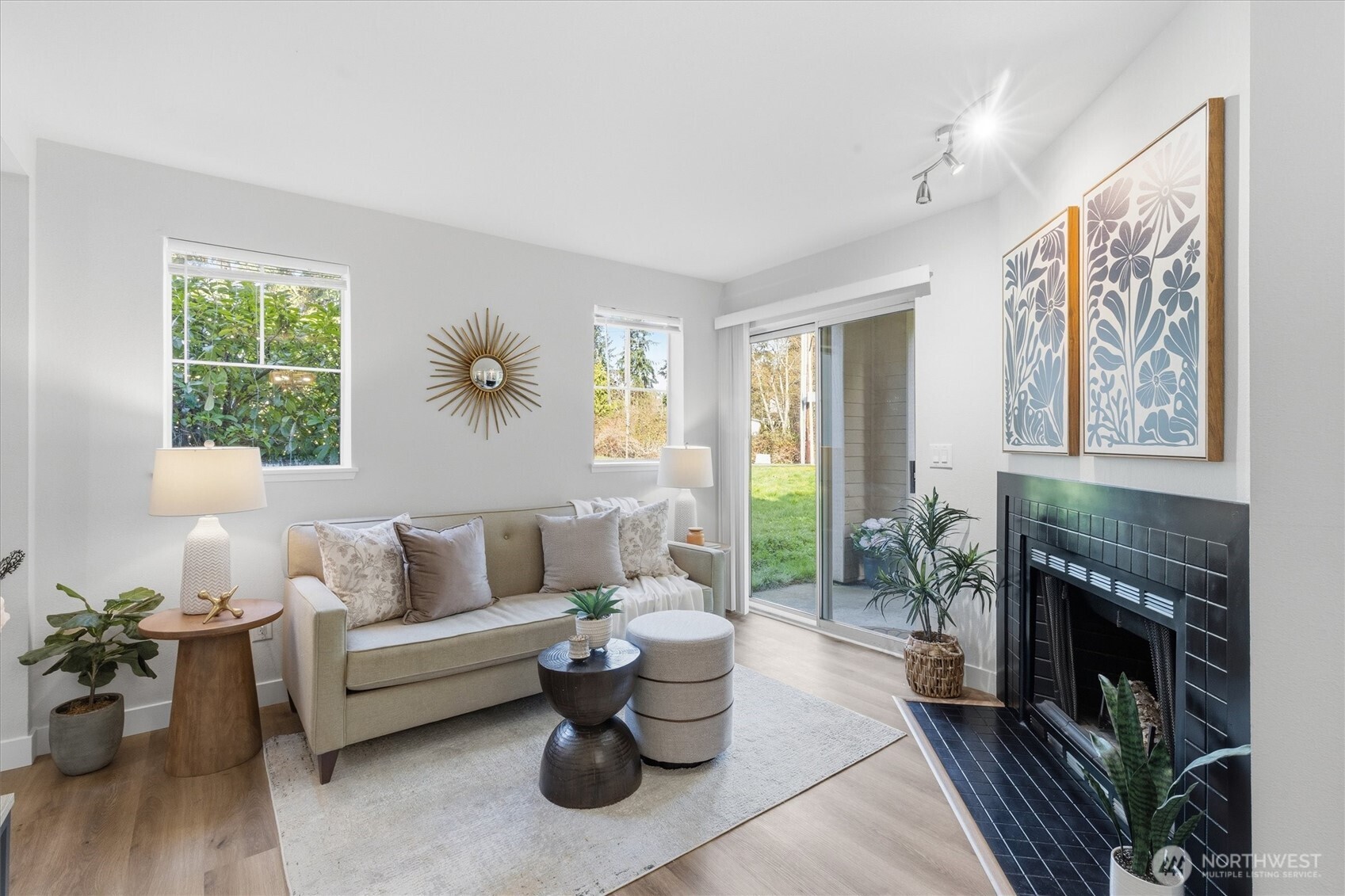 Beautiful bright corner unit on the ground floor.