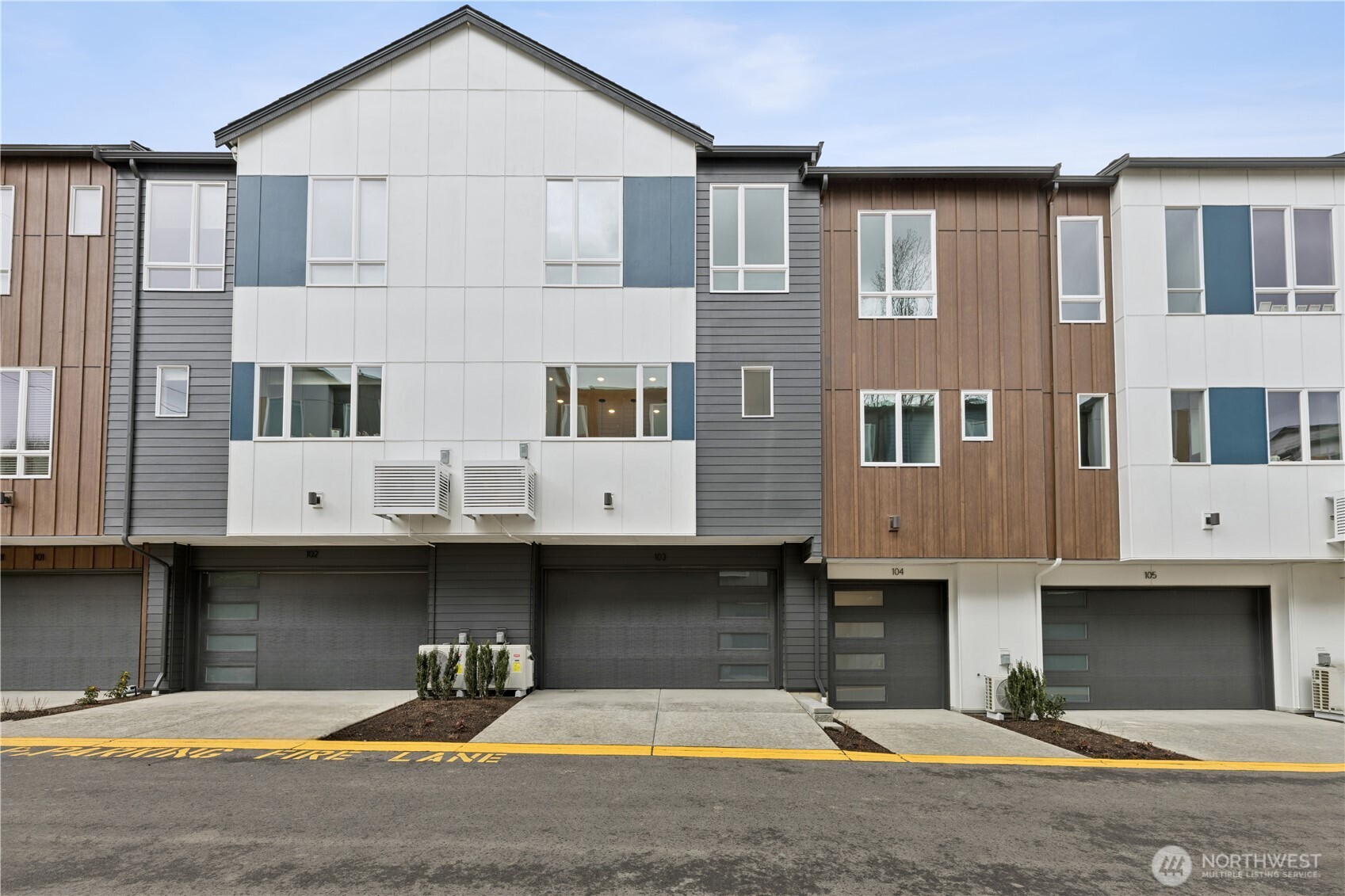 Pictures of Model home. Not pictures of actual home. Features, colors, layout may vary.