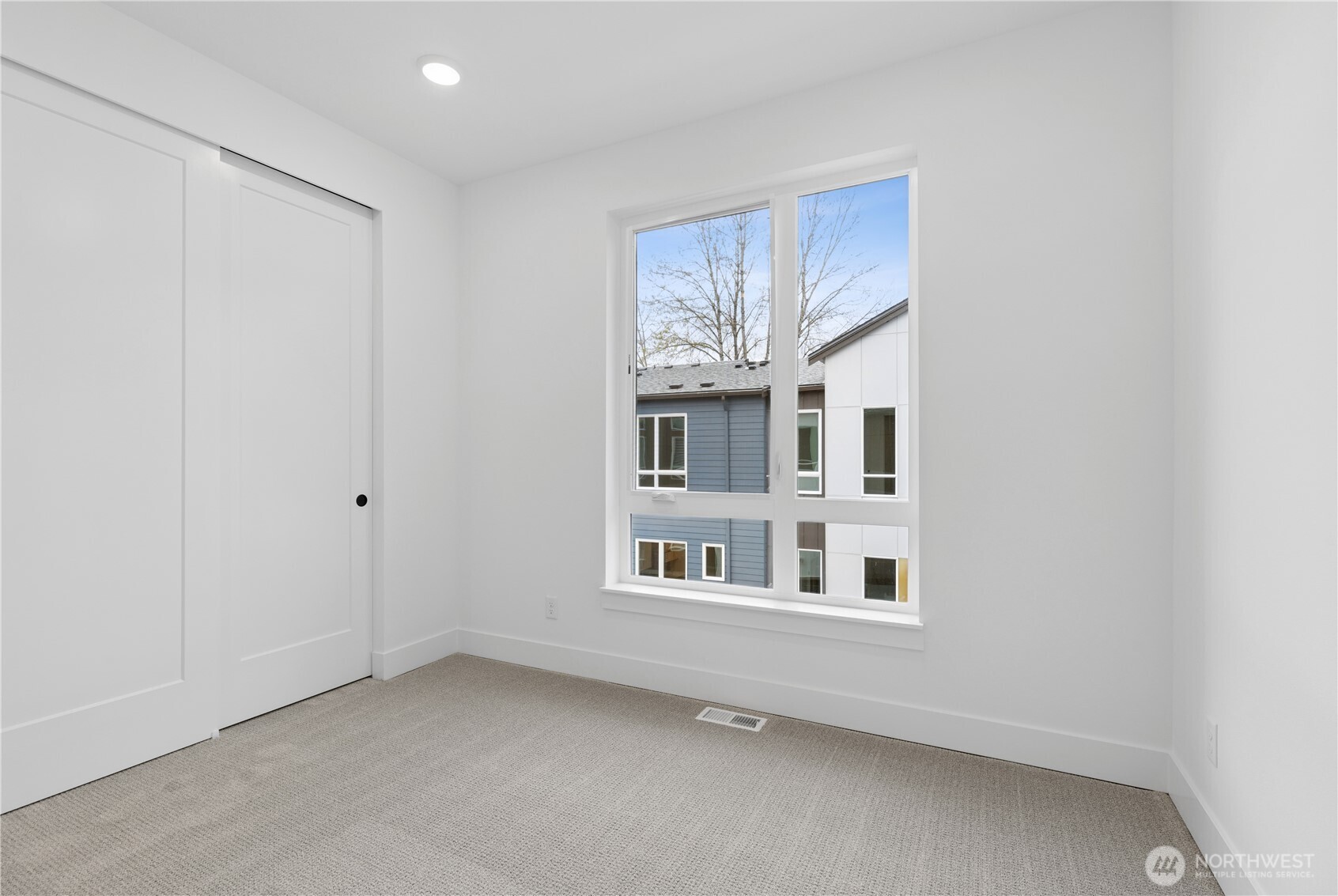 Pictures of Model home. Not pictures of actual home. Features, colors, layout may vary.