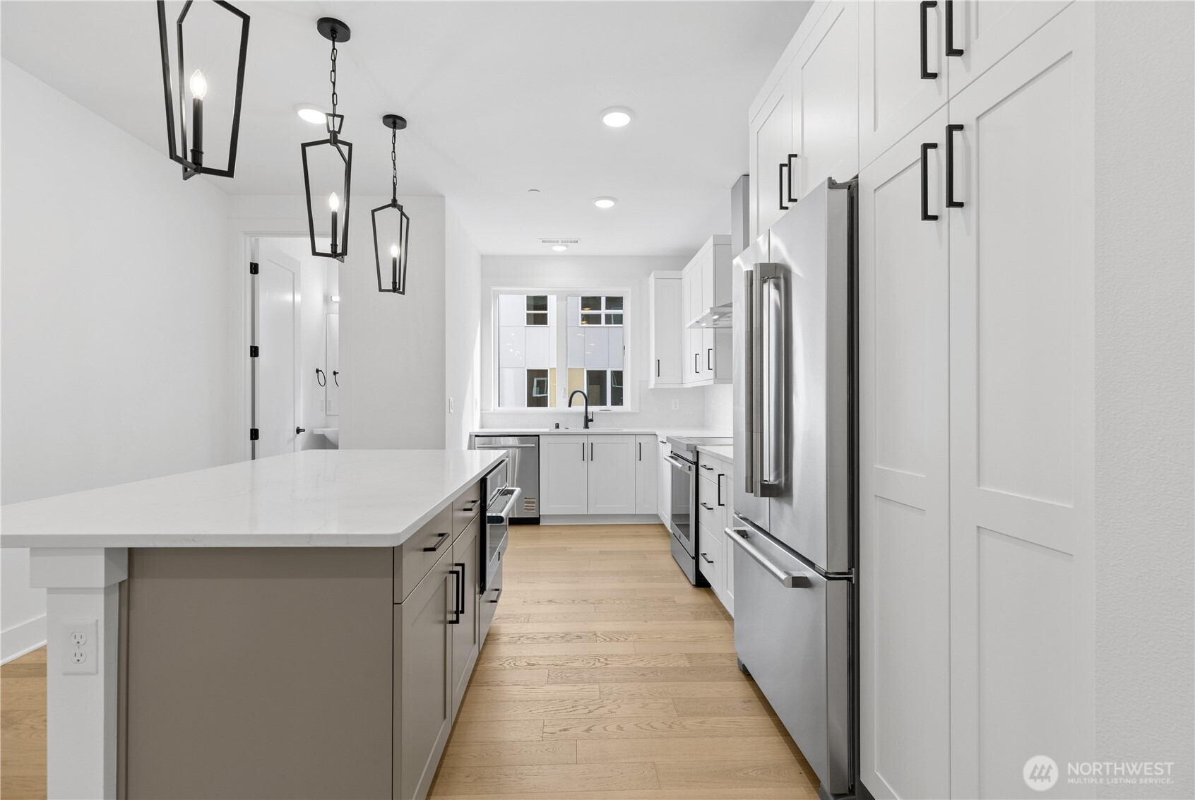 Pictures of Model home. Not pictures of actual home. Features, colors, layout may vary.