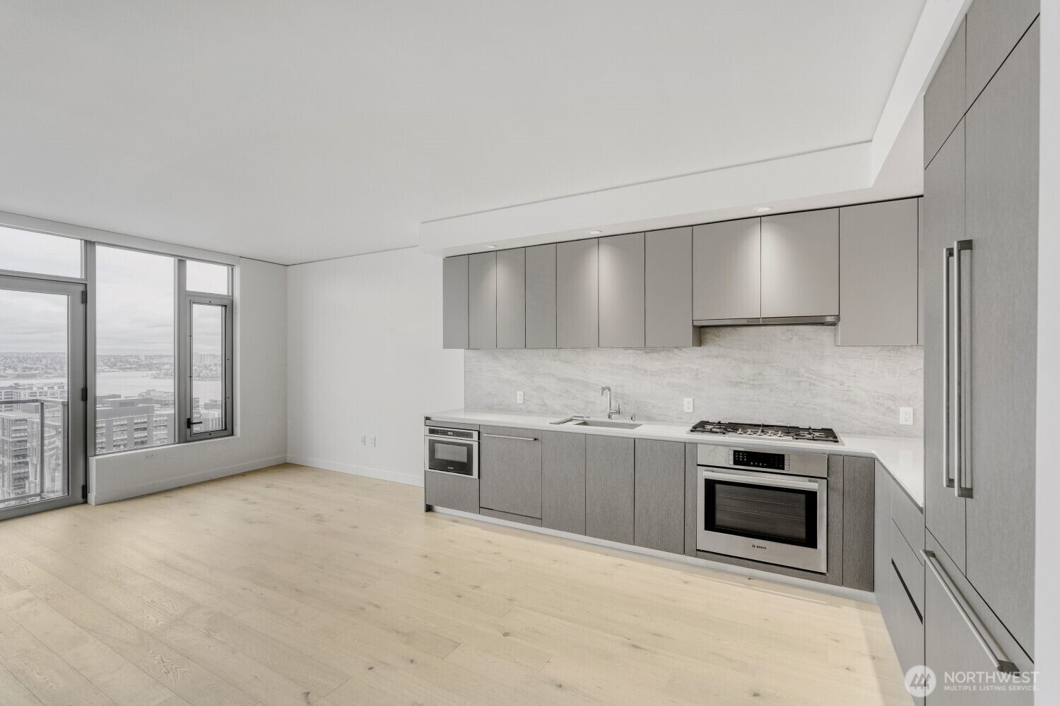 Kitchen & living room