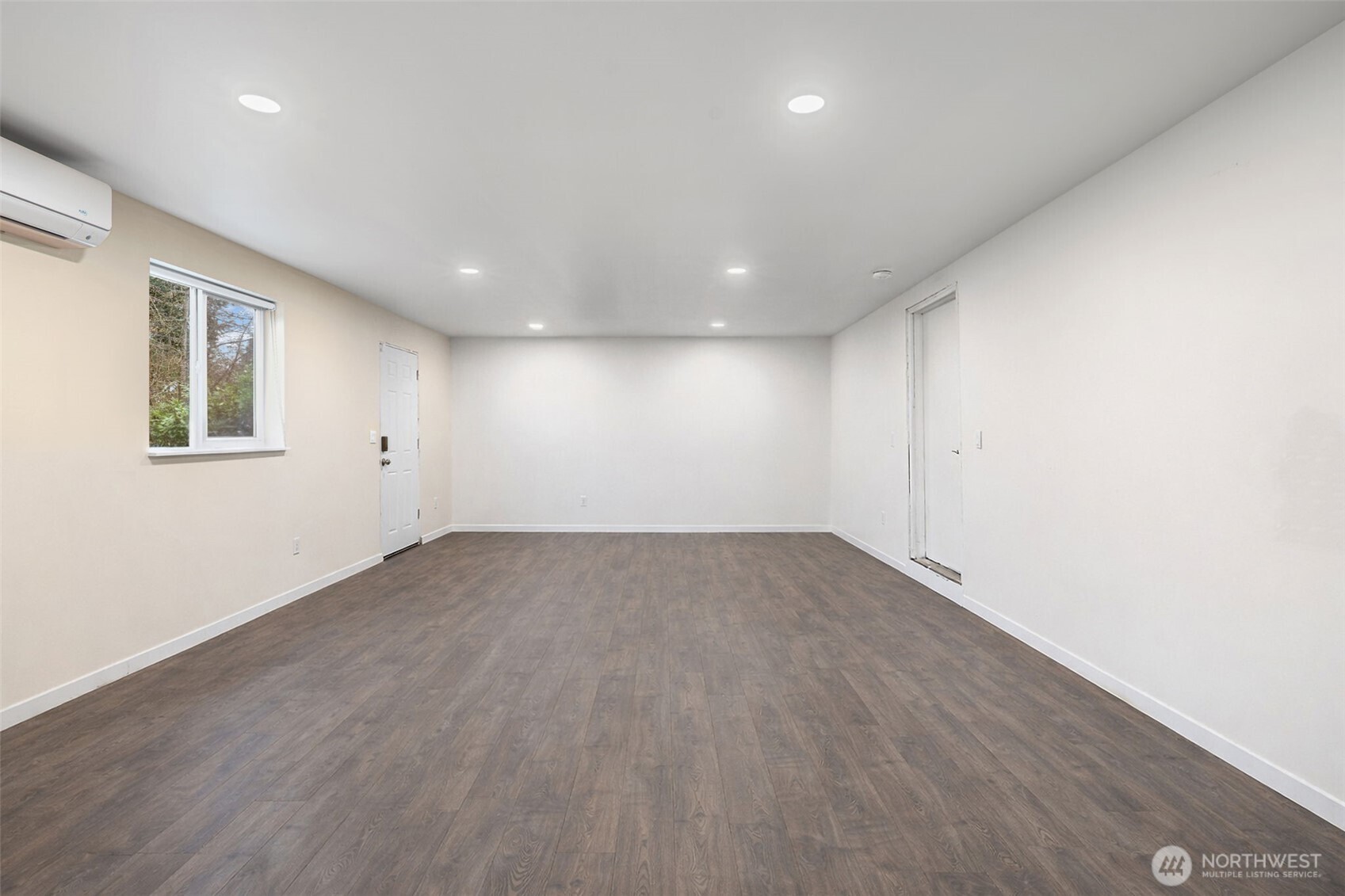 ADU large bonus room (virtually decluttered)