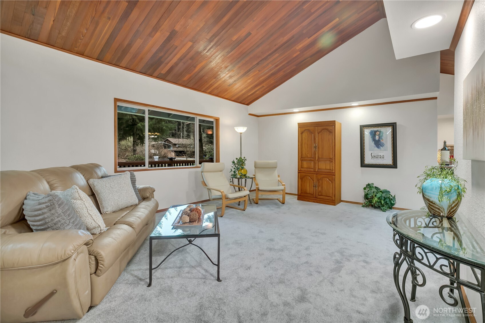 The skylights have shades...