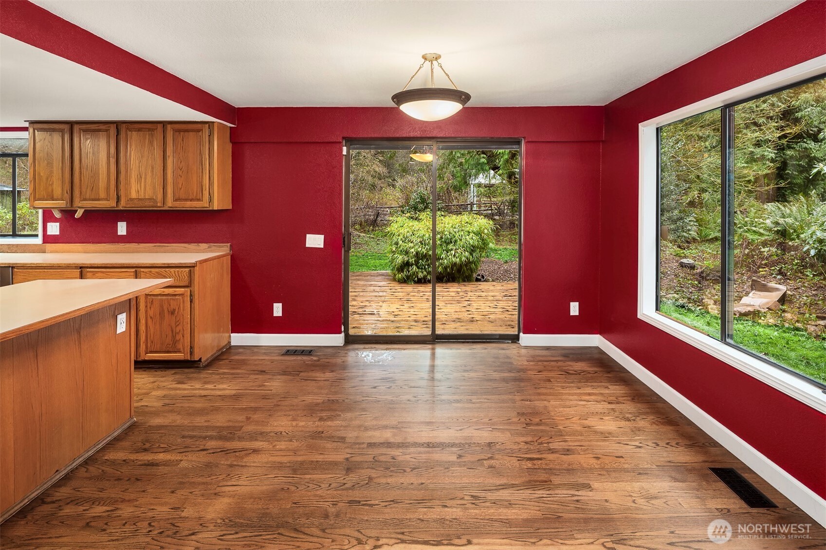 Casual Eating Area & Family Room